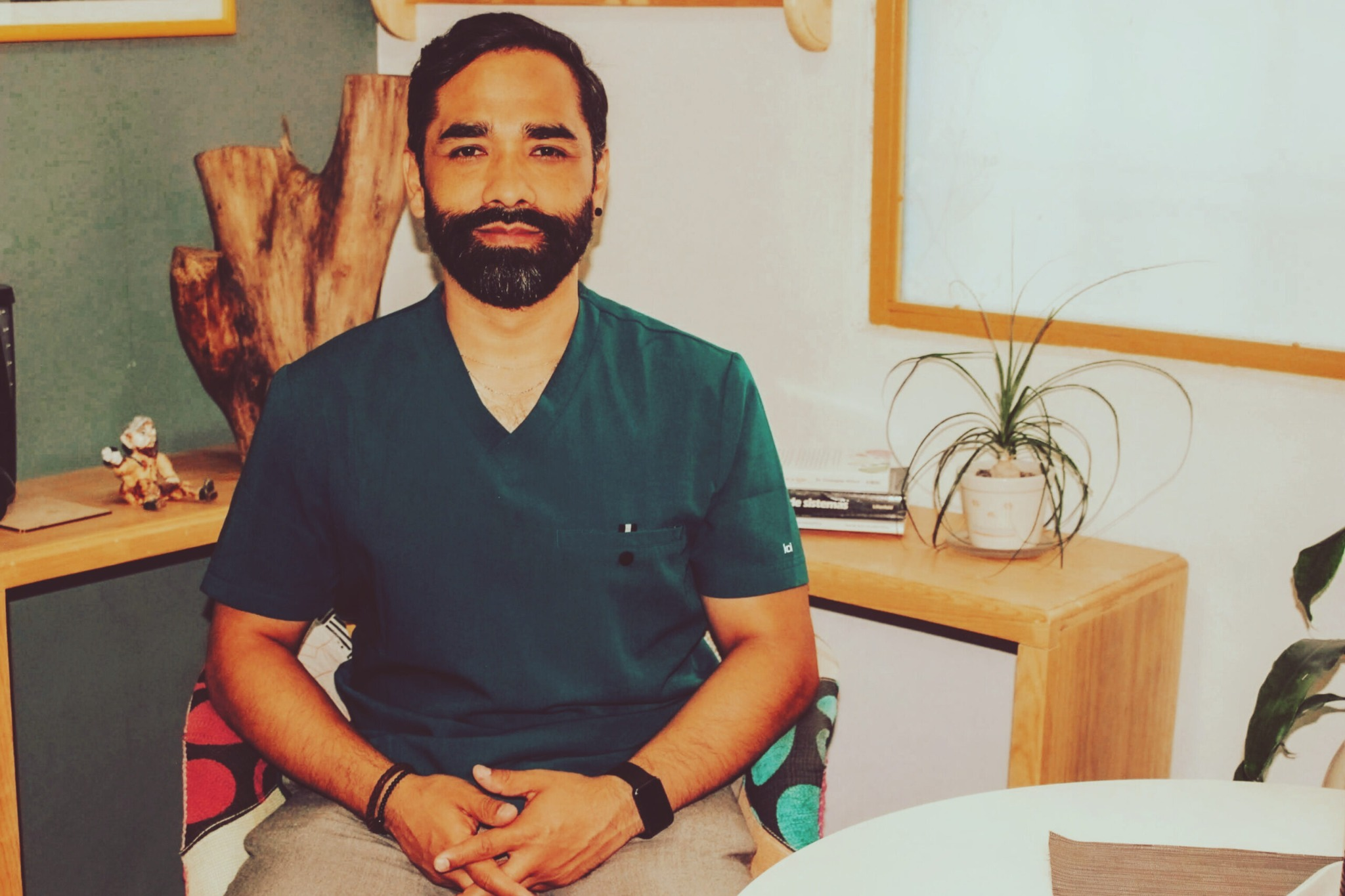 César A. Ayala — Terapeuta de parejas online en México